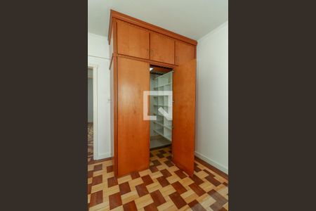 Closet da suíte de apartamento à venda com 3 quartos, 99m² em Independência, Porto Alegre