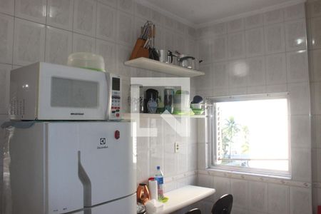 Cozinha de apartamento para alugar com 1 quarto, 42m² em Itararé, São Vicente