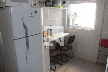 Cozinha de apartamento para alugar com 1 quarto, 42m² em Itararé, São Vicente