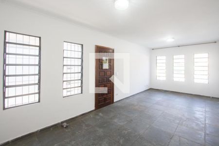Sala de casa para alugar com 3 quartos, 104m² em Parque Maria Helena, São Paulo