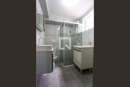 Banheiro - Lavanderia de kitnet/studio para alugar com 1 quarto, 22m² em Jardim Maria Duarte, São Paulo