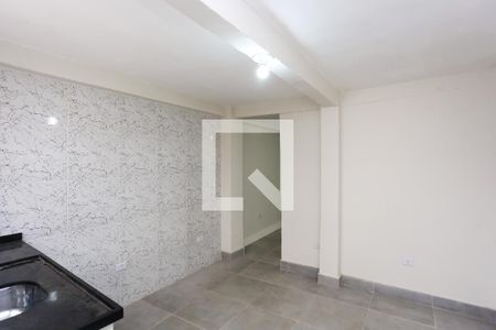 Sala - Cozinha de kitnet/studio para alugar com 1 quarto, 22m² em Jardim Maria Duarte, São Paulo