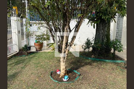 Fachada de casa à venda com 5 quartos, 220m² em Lapa, São Paulo