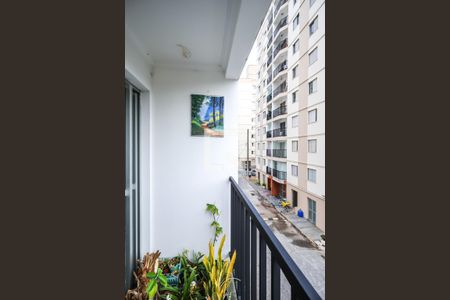 Sacada de apartamento à venda com 3 quartos, 60m² em Jardim Botucatu, São Paulo