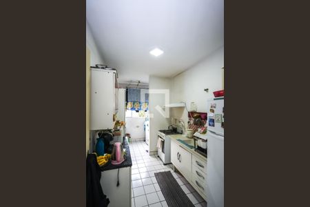 Apartamento à venda com 60m², 3 quartos e 1 vaga Apartamento à venda com 60m², 3 quartos e 1 vagaCozinha e Área de Serviço