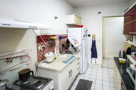 Apartamento à venda com 60m², 3 quartos e 1 vaga Apartamento à venda com 60m², 3 quartos e 1 vagaCozinha e Área de Serviço