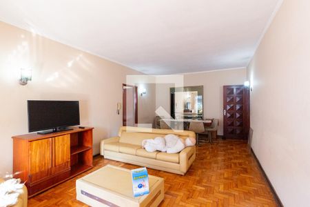 Sala de casa para alugar com 3 quartos, 400m² em Ayrosa, Osasco