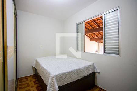 Quarto 1 de casa à venda com 2 quartos, 105m² em Parque Gerassi, Santo André