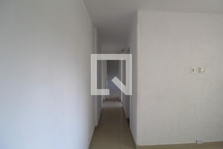 Corredor para quartos  de apartamento para alugar com 2 quartos, 64m² em Jacarepaguá, Rio de Janeiro