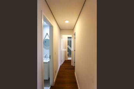 Corredor de apartamento à venda com 2 quartos, 56m² em Vila Andrade, São Paulo