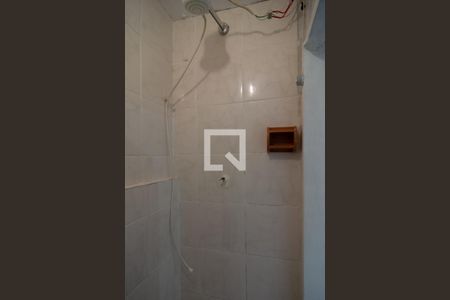 Banheiro de kitnet/studio para alugar com 0 quarto, 20m² em Bela Vista, São Paulo