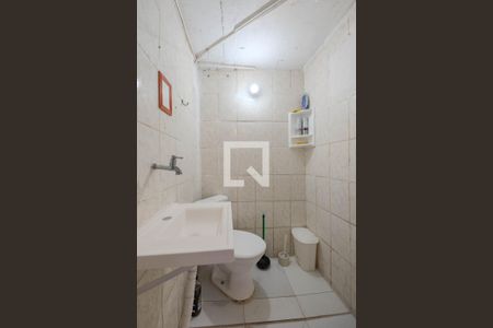 Banheiro de casa para alugar com 1 quarto, 15m² em Bela Vista, São Paulo