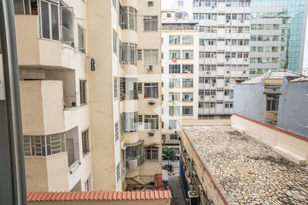 Quarto vista da janela de apartamento para alugar com 1 quarto, 30m² em Centro, Rio de Janeiro