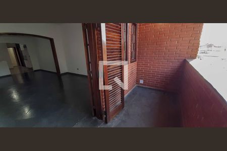 Sacada da Sala de estar de casa à venda com 3 quartos, 199m² em Umuarama, Osasco