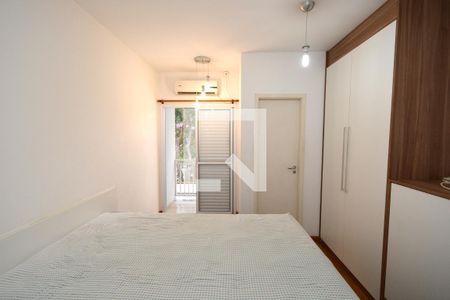 Suíte 1 de casa à venda com 2 quartos, 75m² em Vila Arriete, São Paulo