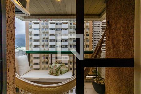 Varanda de apartamento à venda com 2 quartos, 70m² em Barra da Tijuca, Rio de Janeiro