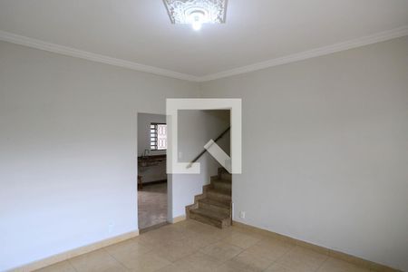 Casa para alugar com 3 quartos, 330m² em Santa Cruz, Belo Horizonte