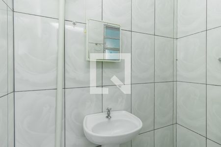 Banheiro de casa para alugar com 1 quarto, 16m² em Jardim Belém, São Paulo
