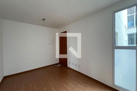 Sala de apartamento para alugar com 2 quartos, 42m² em Parque Santa Rosa, Suzano