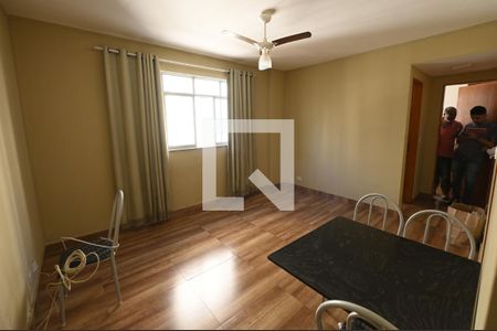 Sala de apartamento para alugar com 2 quartos, 70m² em Jardim Goiás, Goiânia