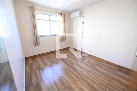 Quarto  de apartamento para alugar com 2 quartos, 70m² em Jardim Goiás, Goiânia