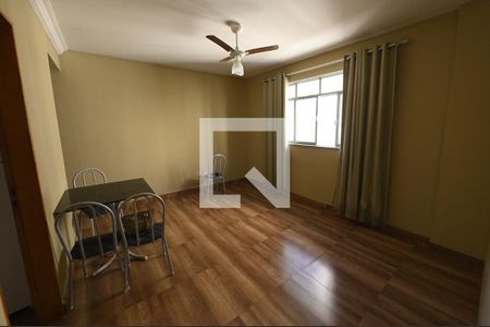 Sala de apartamento para alugar com 2 quartos, 70m² em Jardim Goiás, Goiânia