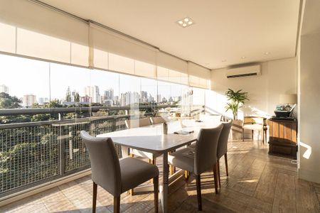 Varanda da Sala de apartamento à venda com 2 quartos, 241m² em Bosque da Saúde, São Paulo