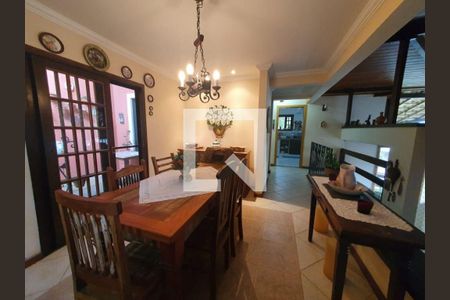 Casa à venda com 3 quartos, 286m² em Itaipu, Niterói
