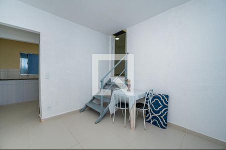 Sala de casa para alugar com 2 quartos, 150m² em Vila do Encontro, São Paulo
