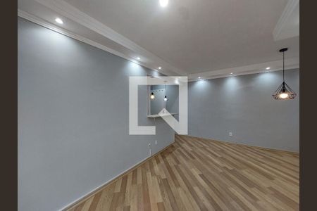 Sala de apartamento para alugar com 3 quartos, 65m² em Parque Alves de Lima, São Paulo