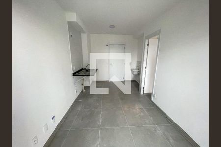 Sala/Cozinha de kitnet/studio para alugar com 1 quarto, 27m² em Pinheiros, São Paulo