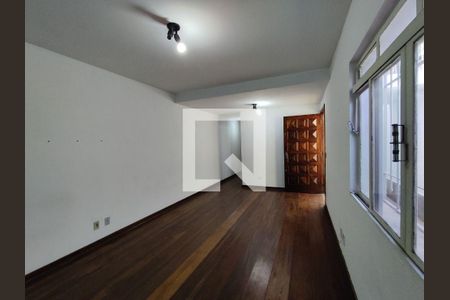Casa à venda com 3 quartos, 120m² em Rio Pequeno, São Paulo