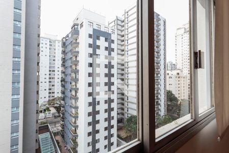 Vista de apartamento à venda com 2 quartos, 71m² em Indianópolis, São Paulo