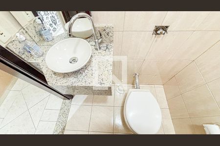 Lavabo de casa para alugar com 4 quartos, 250m² em Vila Alto de Santo Andre, Santo André