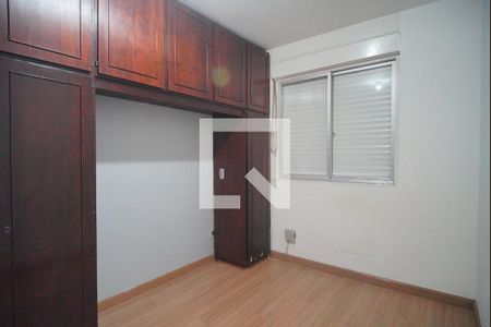 Quarto 2 de apartamento para alugar com 2 quartos, 51m² em Ouro Branco, Novo Hamburgo