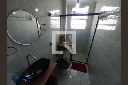 Banheiro de apartamento para alugar com 1 quarto, 25m² em Centro, São Vicente