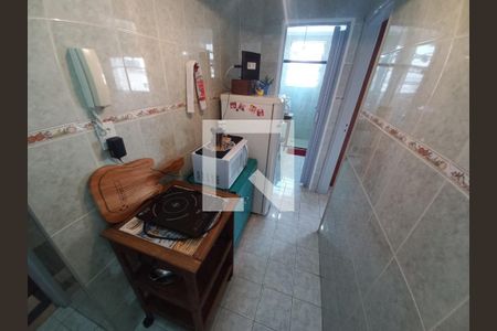 Cozinha de apartamento para alugar com 1 quarto, 25m² em Centro, São Vicente