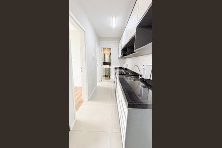 Cozinha de apartamento à venda com 2 quartos, 36m² em Parque São Vicente, Santo André