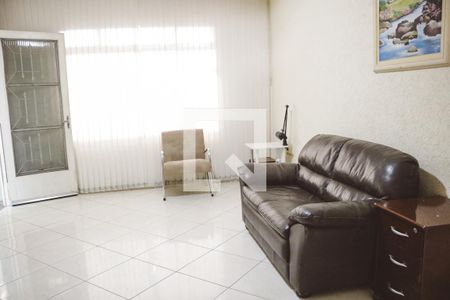 Sala de casa para alugar com 2 quartos, 130m² em Vila Bandeirantes, São Paulo