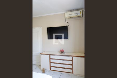 Casa à venda com 320m², 4 quartos e 2 vagas Casa à venda com 320m², 4 quartos e 2 vagasQuarto 3 - Suíte