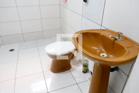 Casa à venda com 320m², 4 quartos e 2 vagas Casa à venda com 320m², 4 quartos e 2 vagasBanheiro 2