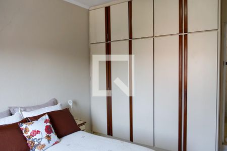 Casa à venda com 320m², 4 quartos e 2 vagas Casa à venda com 320m², 4 quartos e 2 vagasQuarto 3 - Suíte