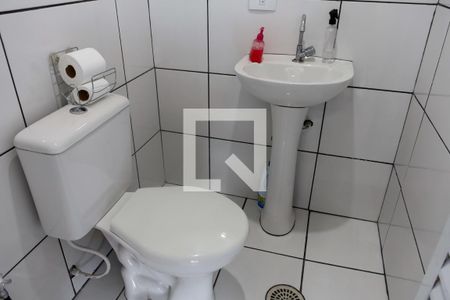 Casa à venda com 320m², 4 quartos e 2 vagas Casa à venda com 320m², 4 quartos e 2 vagasLavabo