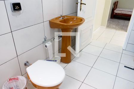 Casa à venda com 320m², 4 quartos e 2 vagas Casa à venda com 320m², 4 quartos e 2 vagasBanheiro 2