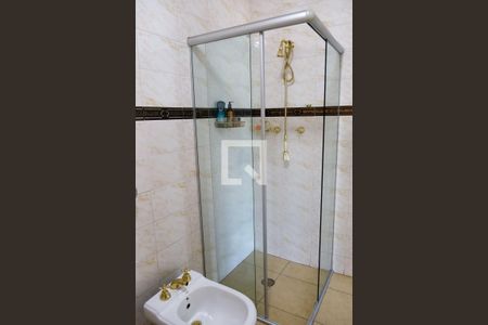 Casa à venda com 320m², 4 quartos e 2 vagas Casa à venda com 320m², 4 quartos e 2 vagasBanheiro da Suíte 3