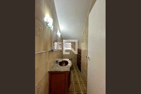 Lavabo de casa para alugar com 4 quartos, 120m² em Parque Jabaquara, São Paulo