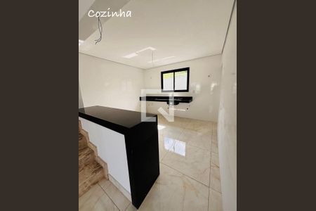 Casa à venda com 3 quartos, 170m² em Cabral, Contagem