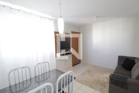 Sala de apartamento para alugar com 2 quartos, 50m² em Jardim Canaã, Uberlândia