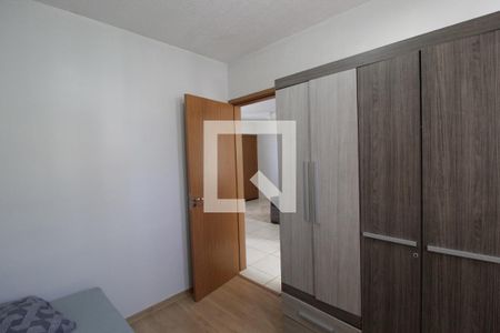 Quarto 2 de apartamento para alugar com 2 quartos, 50m² em Jardim Canaã, Uberlândia