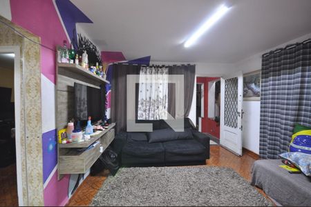 Sala de casa à venda com 3 quartos, 150m² em Vila Gustavo, São Paulo